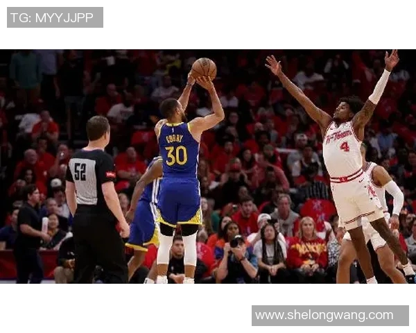 勇士与雄鹿精彩对决全场回顾与精彩瞬间分析 勇士与雄鹿精彩对决全场回顾与精彩瞬间分析